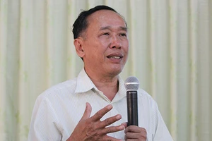 Vị chủ tịch làng nghề 56 năm chưa một lần chơi 'phây'