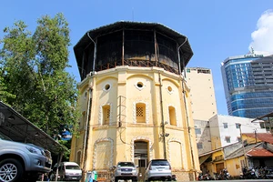 Thủy đài khổng lồ hơn 1 thế kỷ ở Sài Gòn