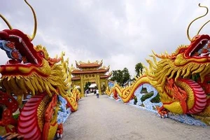 Nhà thờ tổ tiền tỉ của danh hài Hoài Linh chính thức khánh thành