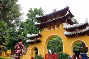 Lăng mộ cổ nằm trên khu đất 'long mạch' ở TP.HCM