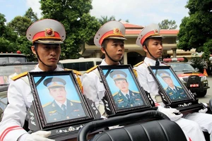 Nén đau thương tiễn đưa 3 phi công về cõi vĩnh hằng