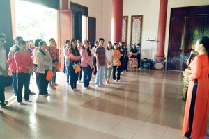 Ngày 8-3 nghe kể chuyện công dung ngôn hạnh 