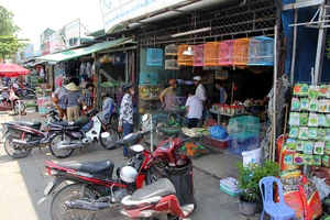 50 kiốt, 3 cây xăng cạnh sân bay trước ngày giải tỏa