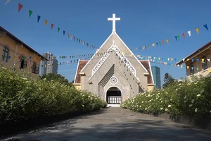 Video: Tu viện gần 200 tuổi bên bờ sông Sài Gòn