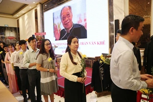 Học trò tưởng niệm 5 năm ngày mất cố GS.TS Trần Văn Khê