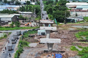 Ban Thường vụ Thành ủy TP.HCM yêu cầu xây dựng hệ thống hạ tầng đa mục tiêu, kết nối liên vùng 