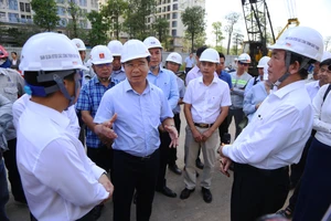 Chủ tịch UBND TP.HCM Nguyễn Văn Được thị sát các dự án giao thông trọng điểm