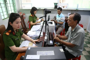 TP.HCM: Ghi nhận ngày đầu cấp, đổi giấy phép lái xe tại công an phường