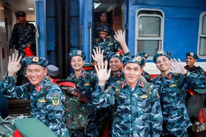 Nụ cười rạng rỡ của hơn 1.000 chiến sĩ A50 Bộ Quốc phòng khi đến miền Nam 