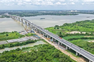 Cận cảnh cầu Nhơn Trạch vượt tiến độ, dự kiến thông xe ngày 19-8 