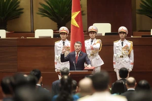 Lễ tuyên thệ nhậm chức của Thủ tướng Lê Minh Hưng