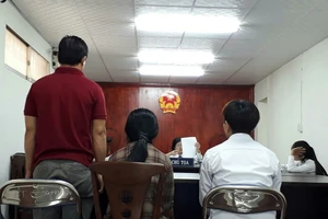 Trộm vàng của mẹ trốn đi ‘bụi’ bị 1 năm tù