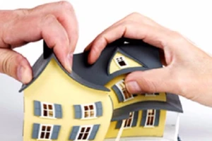 Mẹ được ưu tiên giữ nhà vì nuôi con