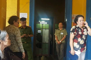 Đương sự tiếp tục quậy, đập vỡ kính tại trụ sở TAND TP.HCM