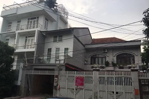 Vụ ‘Bỗng dưng bị người lạ chiếm nhà’: Đã cấu thành tội phạm