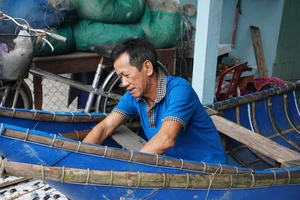 Thuyền trăng và nghị lực của một người bệnh phong ở Quy Hòa, Bình Định