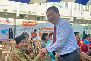 TP.HCM trao 70.000 phần quà Tết ý nghĩa cho phụ nữ, trẻ em có hoàn cảnh khó khăn