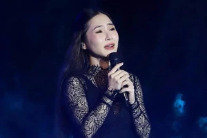 Sở TT&TT TP.HCM đang xử lý đơn của ca sĩ Hương Tràm