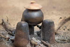 Lâm Đồng: Khai giảng lớp truyền dạy nghề làm gốm của người Chu ru