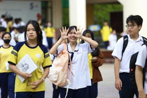 Thi tốt nghiệp THPT: Môn tiếng Anh khó có 'mưa' điểm 10