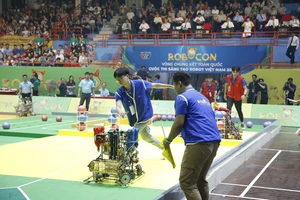 12 quốc gia và vùng lãnh thổ đưa robot đến Việt Nam thi gieo mạ, gặt lúa