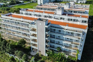 Lý do 2 khu ký túc xá bề thế bị bỏ hoang