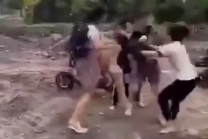 UBND TP.HCM yêu cầu kiểm tra, xử lý vụ nữ sinh bị đánh hội đồng ở Thủ Đức