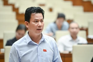 [Trực tiếp] Quốc hội chất vấn Bộ trưởng Bộ Tài nguyên và Môi trường Đặng Quốc Khánh 