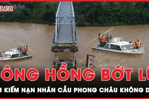 Lũ sông Hồng đã bớt hung hãn, tìm kiếm nạn nhân cầu Phong Châu vẫn không dễ dàng?
