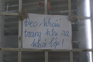 TP.HCM: HS cuối cấp tới trường ôn thi, nghiêm túc phòng dịch 