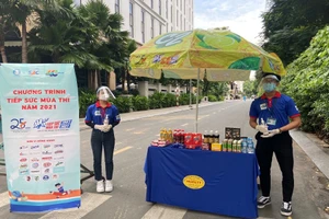 Hai nhiệm vụ đặc biệt không thể thiếu của SV tình nguyện tiếp sức mùa thi