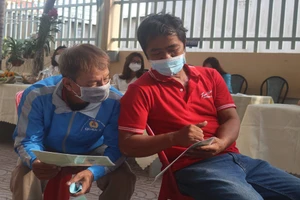 Anh xe ôm nói sẽ chắt chiu đóng BHXH tự nguyện, sau này già còn có lương hưu