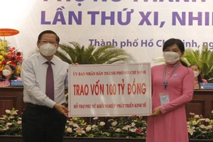 TP.HCM trao 100 tỉ đồng hỗ trợ vốn cho phụ nữ khởi nghiệp, sản xuất, kinh doanh