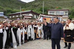 Ông Tập lần đầu đến khu tự trị Tây Tạng với tư cách chủ tịch nước