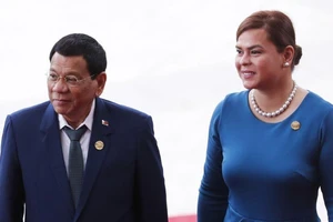 Giới quan sát băn khoăn lý do ông Duterte giữ thỏa thuận quân sự với Mỹ