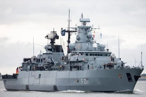 Buộc Đức giải trình việc điều tàu chiến đến Biển Đông: TQ đổi chiến lược với EU?