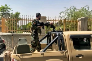 Đức đóng cửa đại sứ quán, khẩn cấp sơ tán công dân khỏi Afghanistan