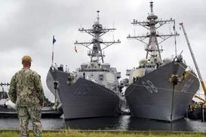 Mỹ điều tàu khu trục mang tên lửa dẫn đường mới đến căn cứ hải quân ở Nhật