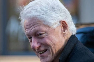 Ông Biden nói về tình trạng sức khỏe của ông Clinton