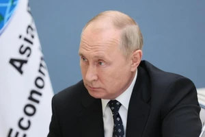 Ông Putin lên tiếng về căng thẳng biên giới Belarus, không cắt khí đốt qua EU