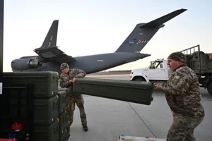 Nga sẽ chuyển vũ khí phương Tây thu giữ được ở Ukraine cho các lực lượng Donbass