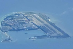 Tư lệnh Mỹ: TQ quân sự hóa xong đá Vành Khăn, Chữ Thập, Subi, đe doạ nước khác