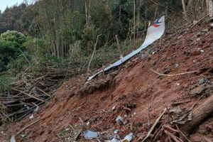 Vụ rơi máy bay ở Trung Quốc: Chưa tìm thấy nạn nhân