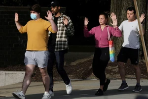 'Hành lang súng đạn' và nút thắt khó gỡ trong việc kiểm soát vũ khí ở Mỹ