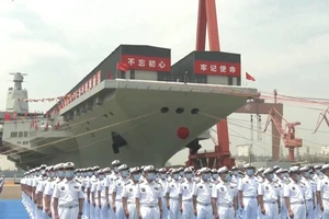 Hạ thủy siêu tàu sân bay Phúc Kiến, TQ đang có toan tính gì ở Ấn Độ Dương?