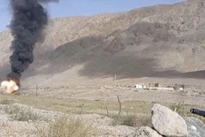 Đụng độ biên giới giữa Kyrgyzstan và Tajikistan ở vùng Batken (Kyrgyzstan) ngày 16-9. Ảnh: REUTERS.