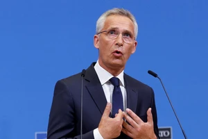 Tổng thư ký NATO - ông Jens Stoltenberg phát biểu tại Brussels (Bỉ) ngày 9-9. Ảnh: REUTERS