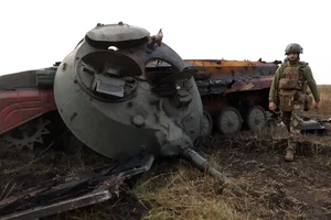 Nga rút quân khỏi TP chiến lược ở Donbass để tránh bị Ukraine bao vây