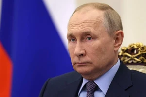 Ông Putin ký sắc lệnh ban hành thiết quân luật ở 4 tỉnh Ukraine mới sáp nhập vào Nga