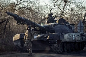 Nóng Nga-Ukraine 8-11: EU đề xuất gói trừng phạt thứ 9; Nga điều tra cáo buộc Ukraine tra tấn binh sĩ